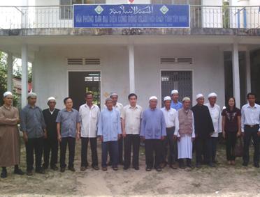 Government Committee for Religious Affairs’ leader visits Representative Board of the Islamic Community in Tay Ninh province.
